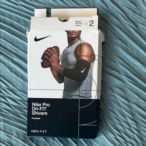 Nike Pro Dri-FIT Shivers in Black
